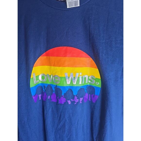 NWT M&Ms Official Plus 2X T-shirt Rainbow Pride Parade Casual Relaxed Fit - Picture 2 of 5
